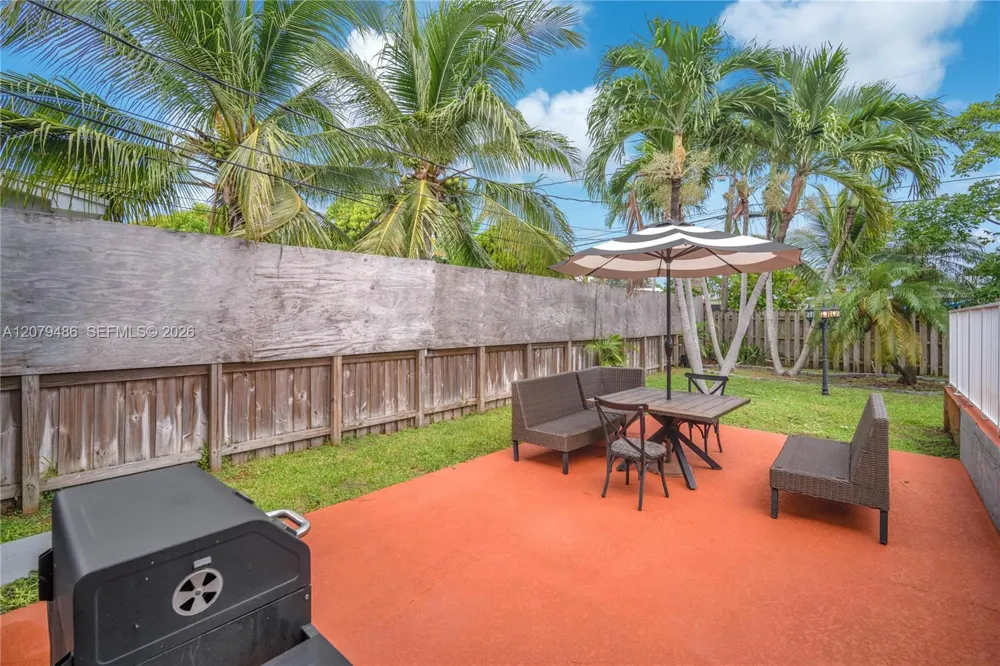 628 SW 4th St Hallandale Beach, FL 33009
