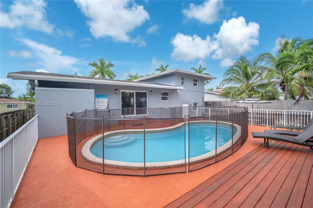 628 SW 4th St Hallandale Beach, FL 33009