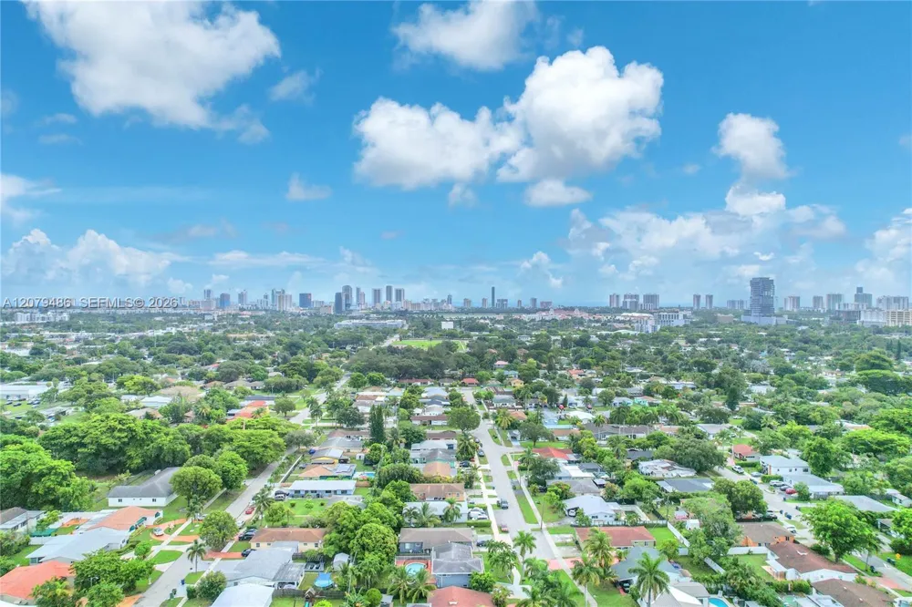 628 SW 4th St Hallandale Beach, FL 33009