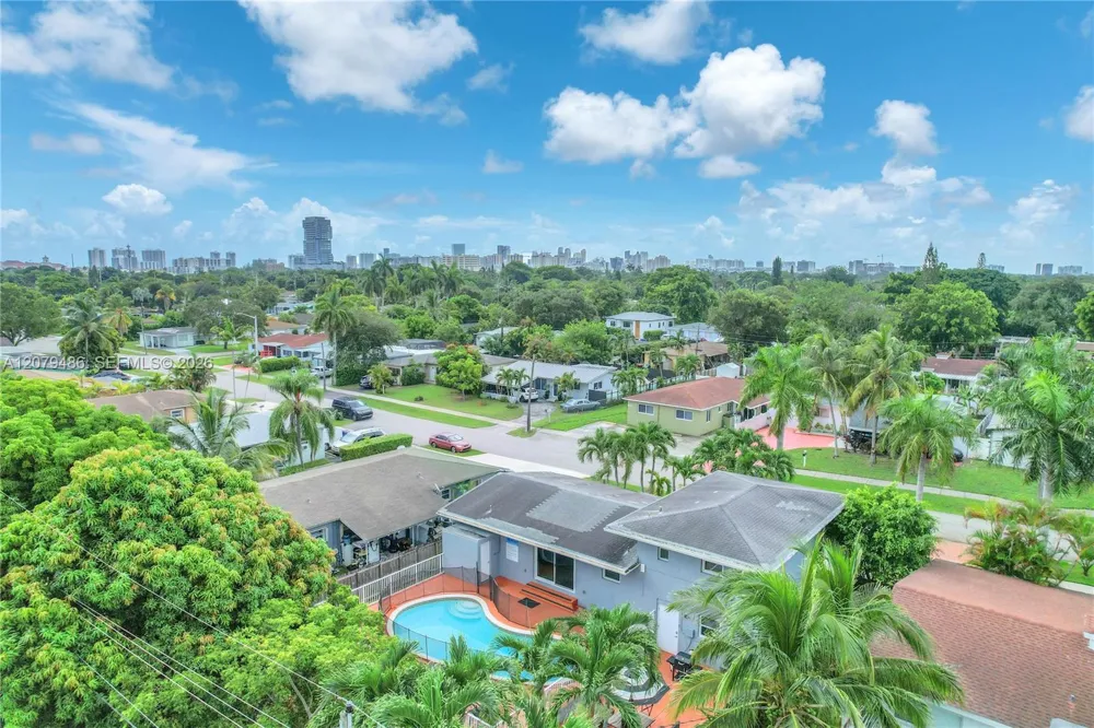 628 SW 4th St Hallandale Beach, FL 33009