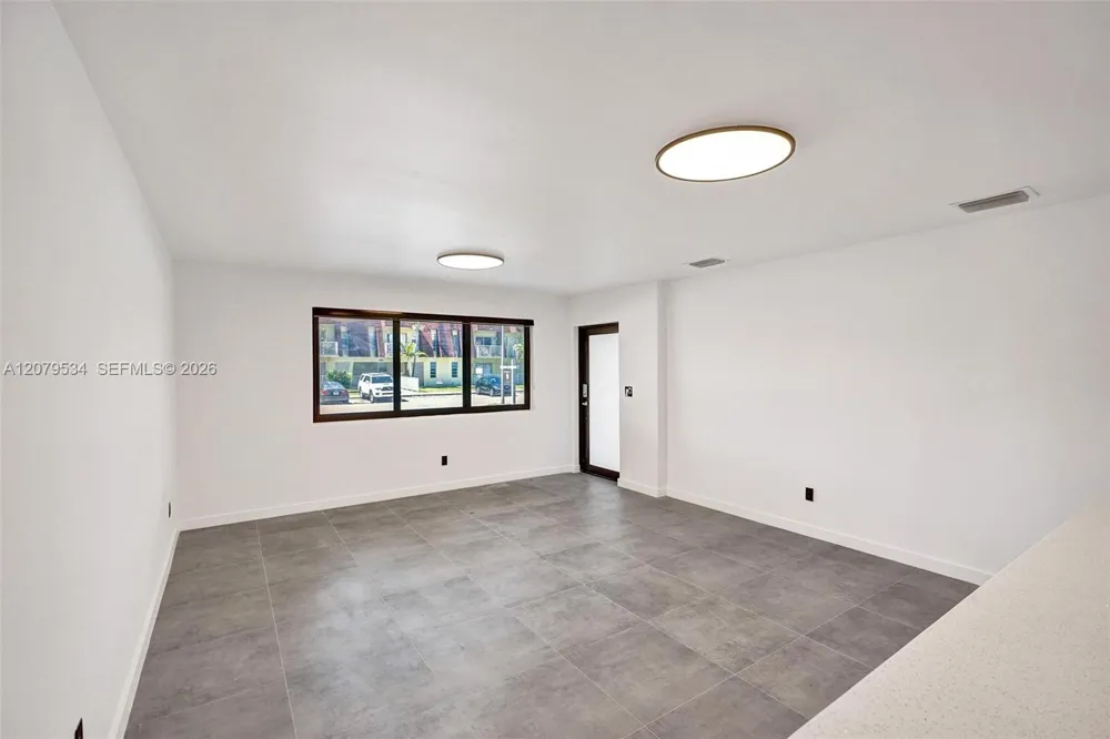 2255 NE 173rd St North Miami Beach, FL 33160