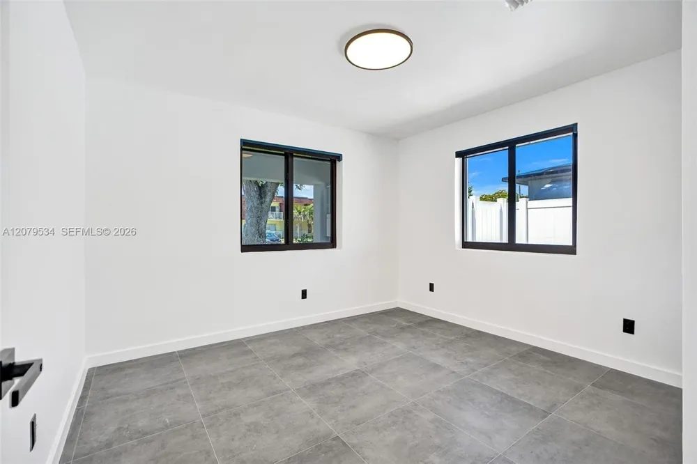 2255 NE 173rd St North Miami Beach, FL 33160