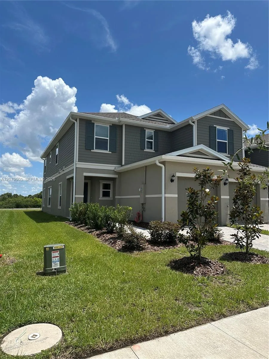 410 Sequoia Dr #410 Lake Wales, FL 33859