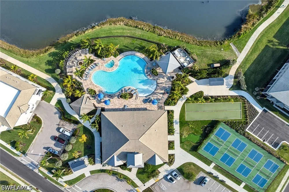 Indies Drive E #202 Naples, FL 34114