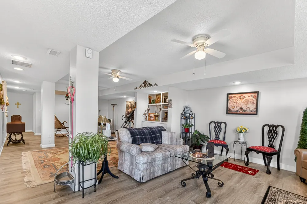 1031 Montcrest Dr Lenoir City, TN 37771