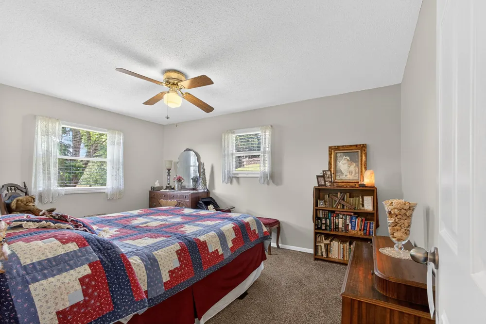 1031 Montcrest Dr Lenoir City, TN 37771