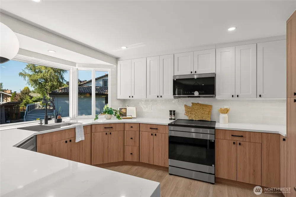 31509 42nd Avenue SW Federal Way, WA 98023