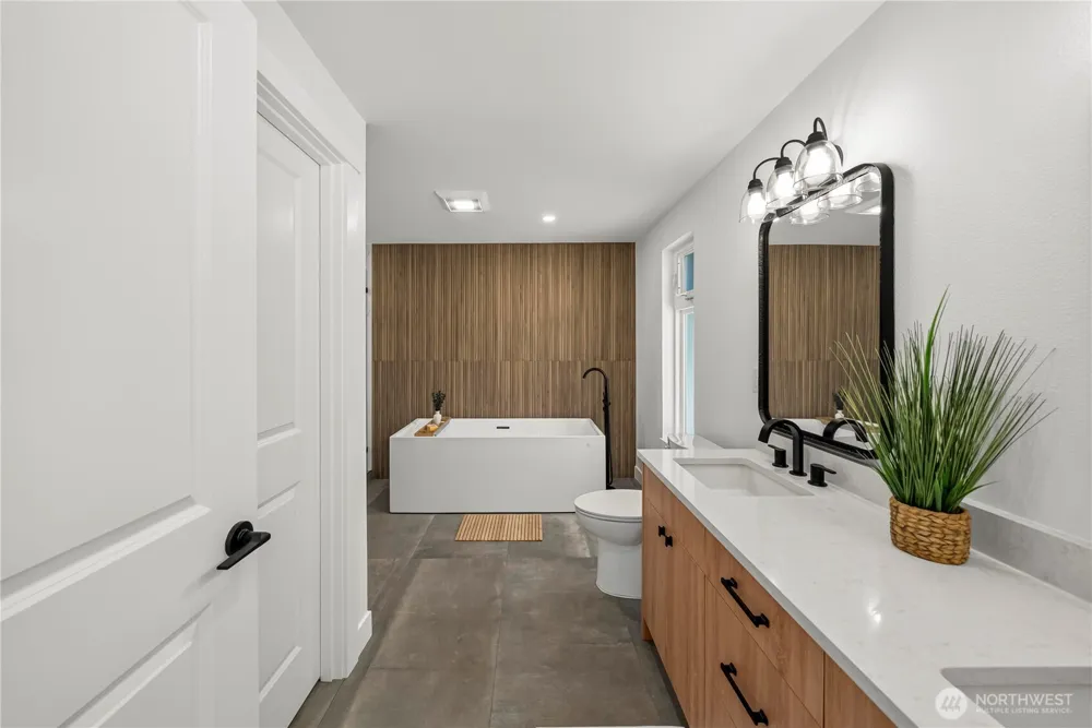 31509 42nd Avenue SW Federal Way, WA 98023