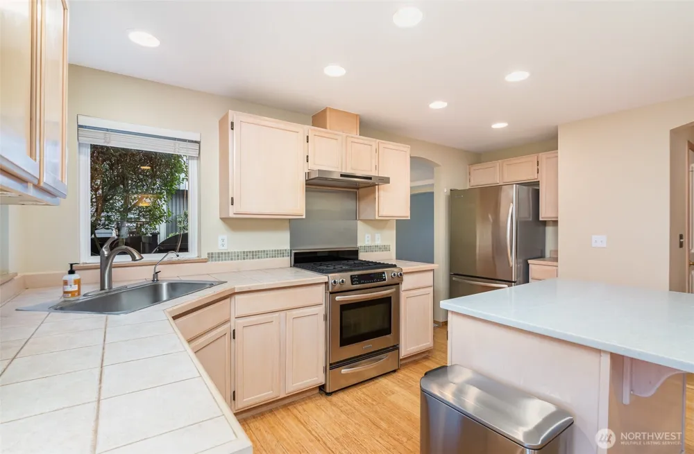 4311 NE 9th Place Renton, WA 98059