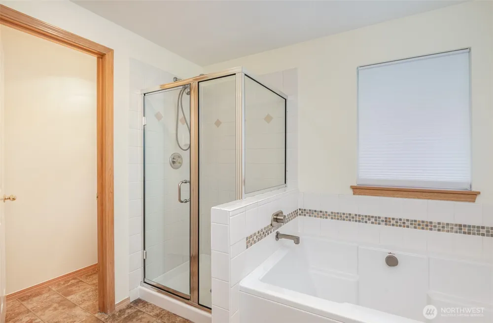 4311 NE 9th Place Renton, WA 98059
