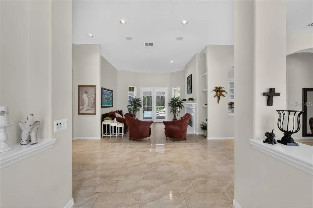 5603 EAGLEGLEN PLACE Lithia, FL 33547