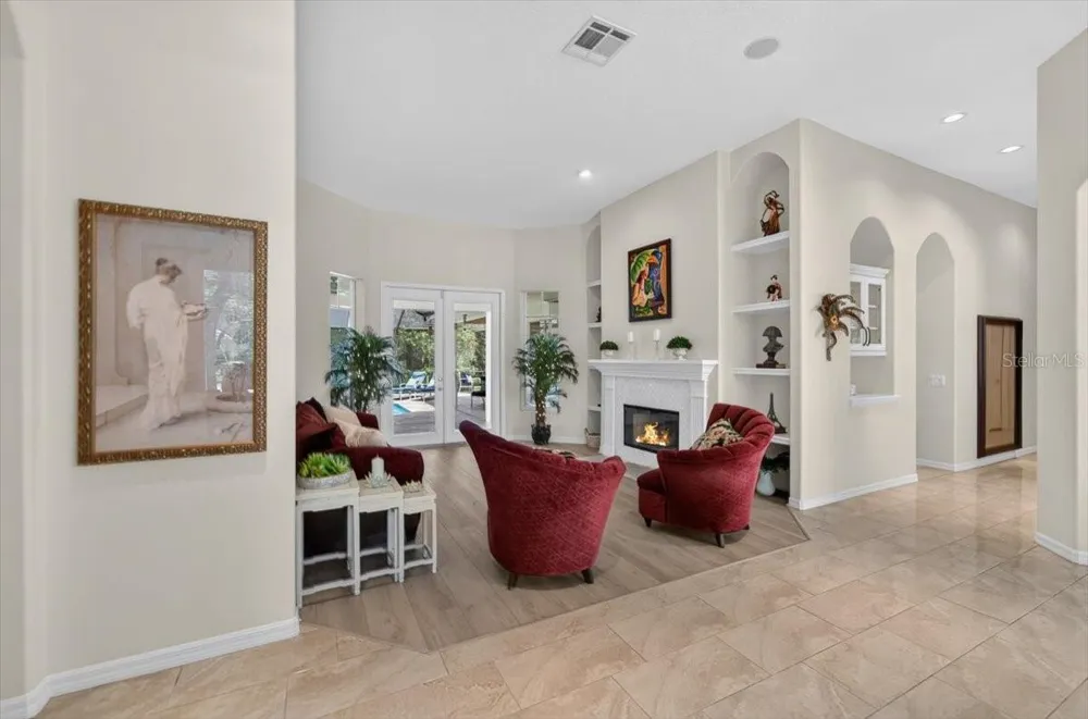5603 EAGLEGLEN PLACE Lithia, FL 33547