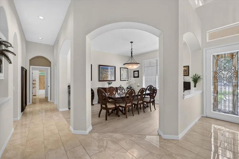 5603 EAGLEGLEN PLACE Lithia, FL 33547