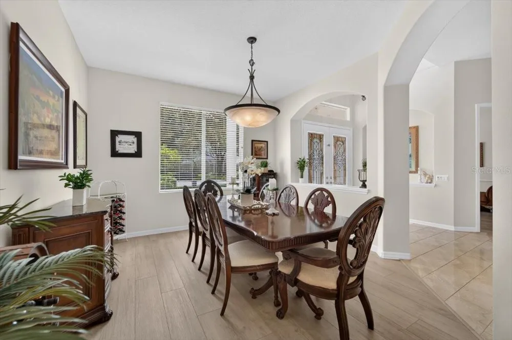 5603 EAGLEGLEN PLACE Lithia, FL 33547