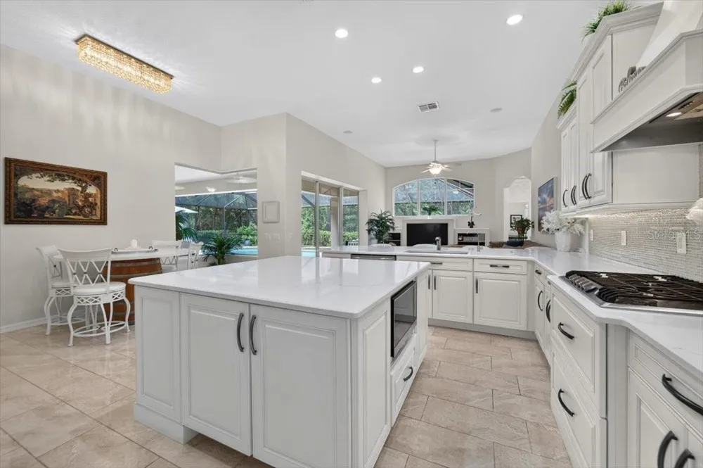 5603 EAGLEGLEN PLACE Lithia, FL 33547