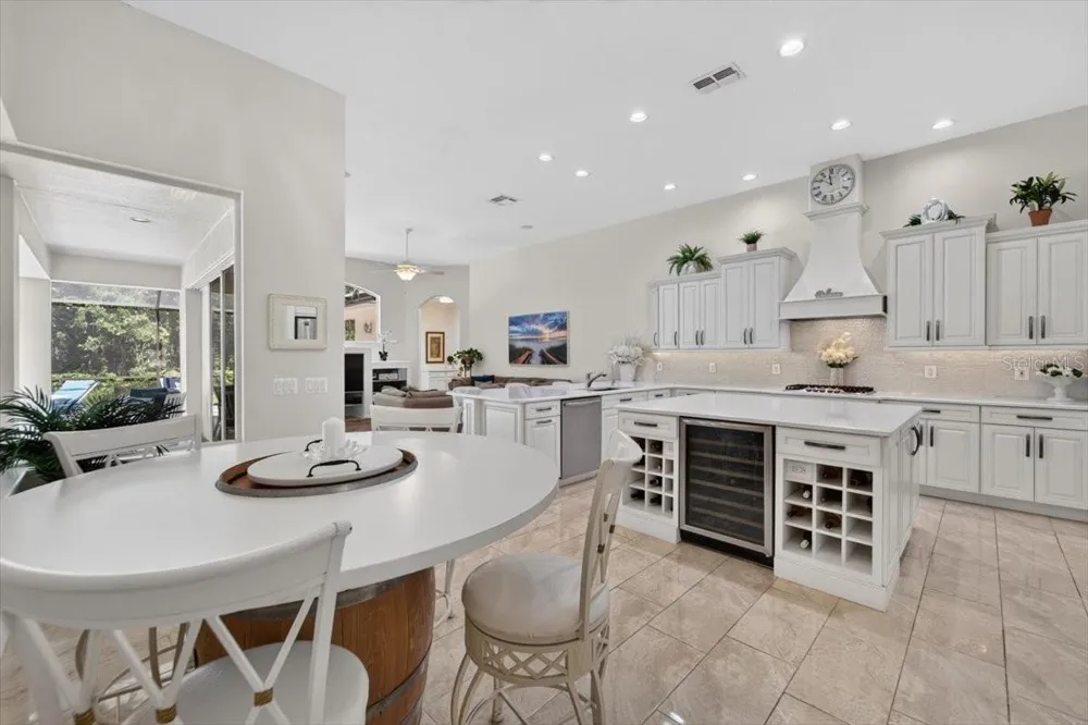 5603 EAGLEGLEN PLACE Lithia, FL 33547