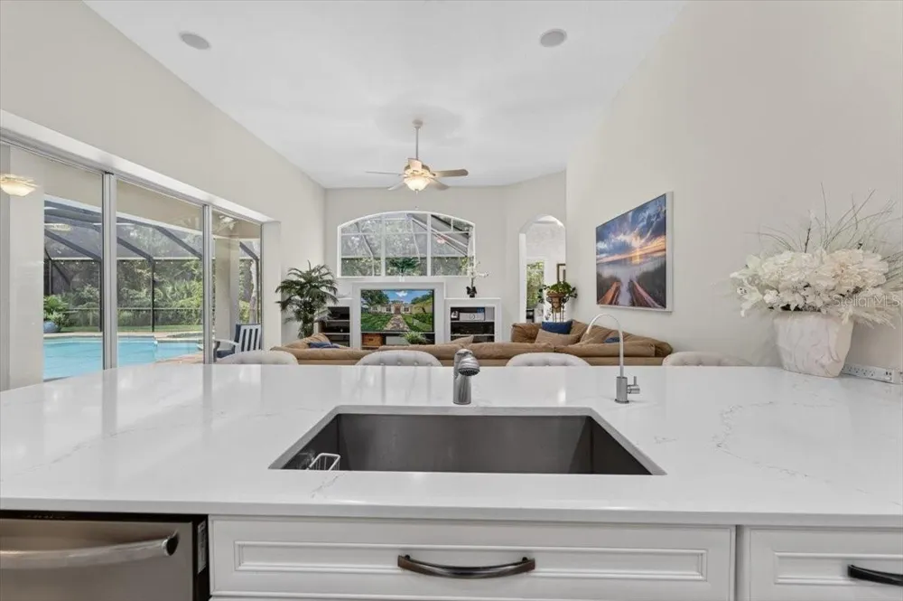 5603 EAGLEGLEN PLACE Lithia, FL 33547