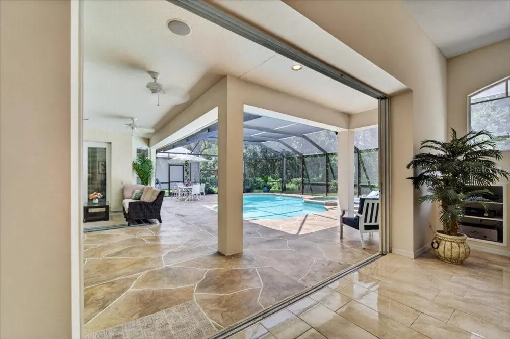 5603 EAGLEGLEN PLACE Lithia, FL 33547