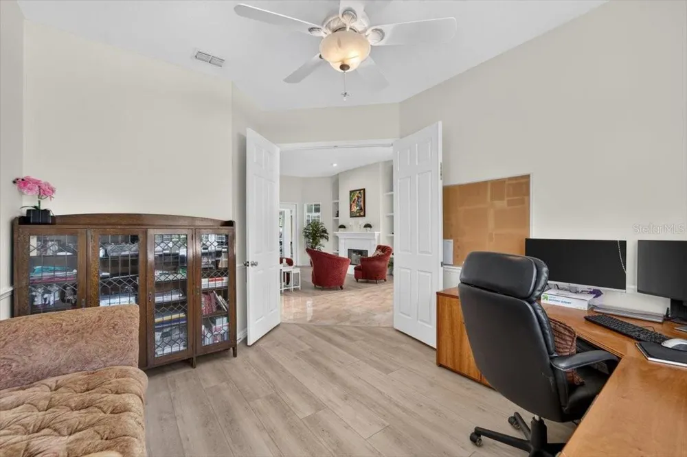 5603 EAGLEGLEN PLACE Lithia, FL 33547