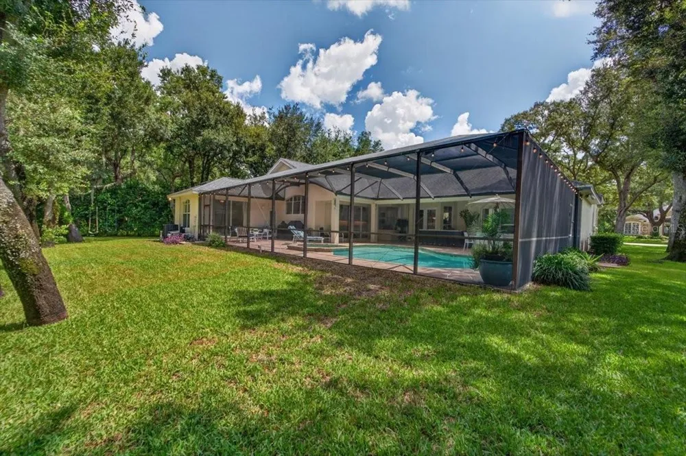 5603 EAGLEGLEN PLACE Lithia, FL 33547
