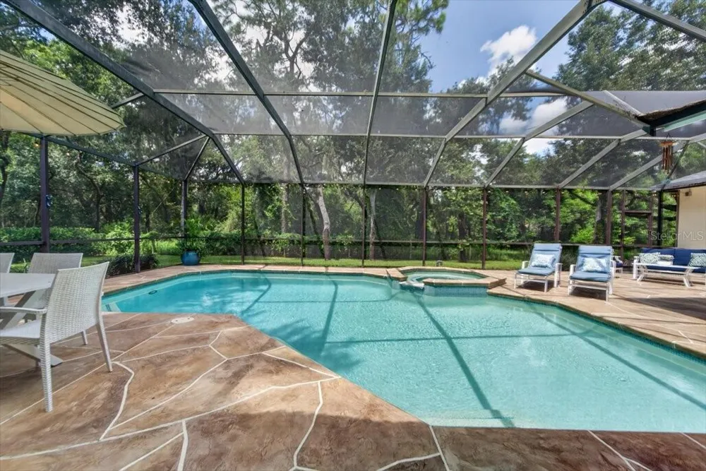 5603 EAGLEGLEN PLACE Lithia, FL 33547