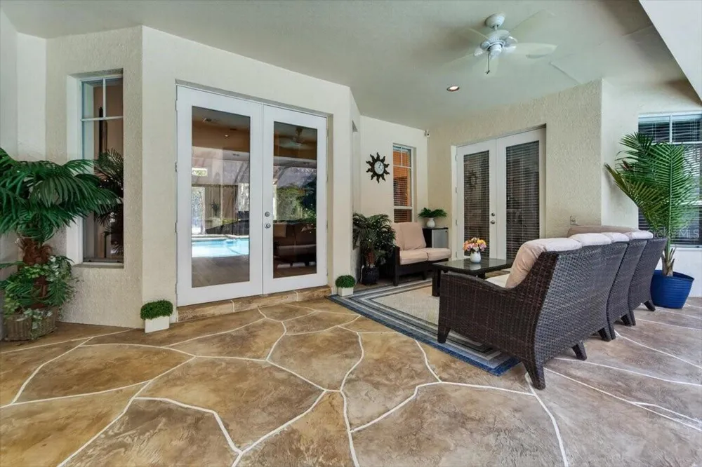 5603 EAGLEGLEN PLACE Lithia, FL 33547