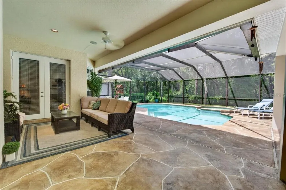 5603 EAGLEGLEN PLACE Lithia, FL 33547