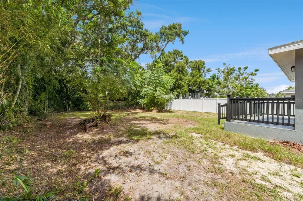 512 BENNETT STREET Auburndale, FL 33823