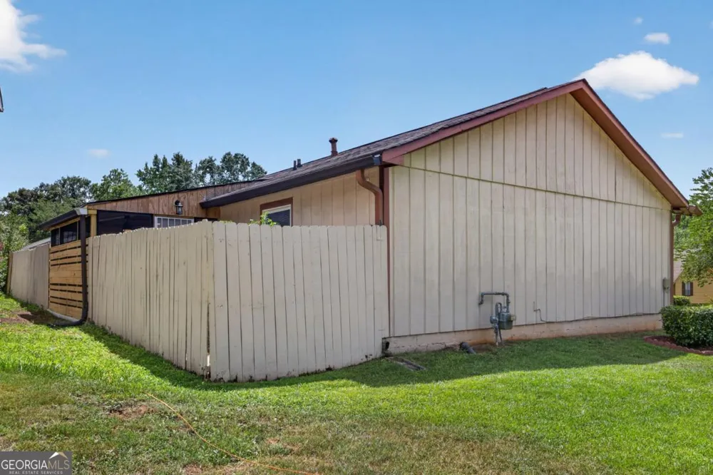 1019 Park West LN Stone Mountain, GA 30088