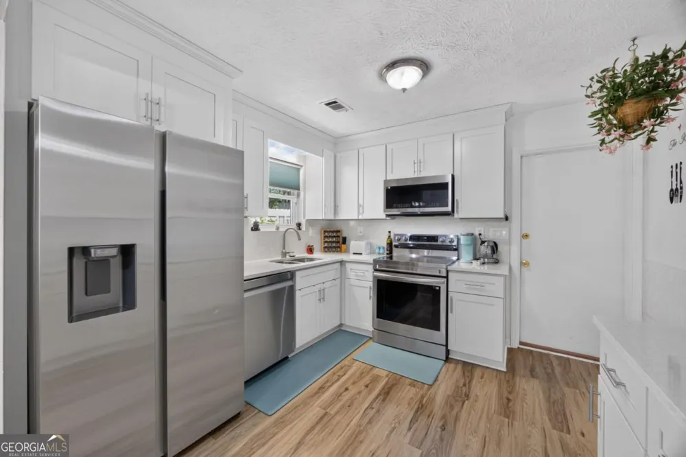 1019 Park West LN Stone Mountain, GA 30088