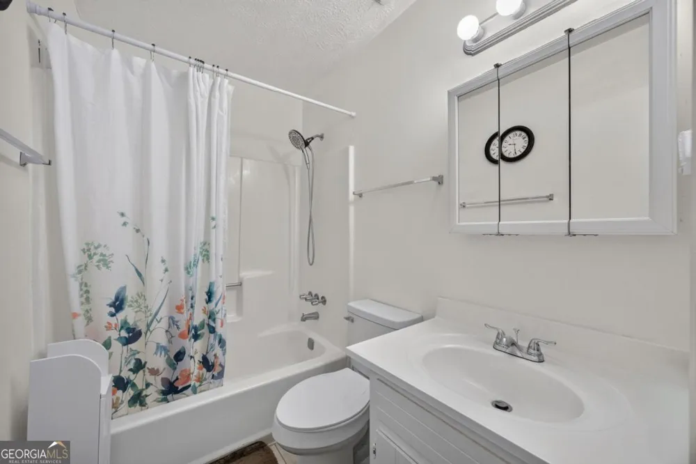 1019 Park West LN Stone Mountain, GA 30088