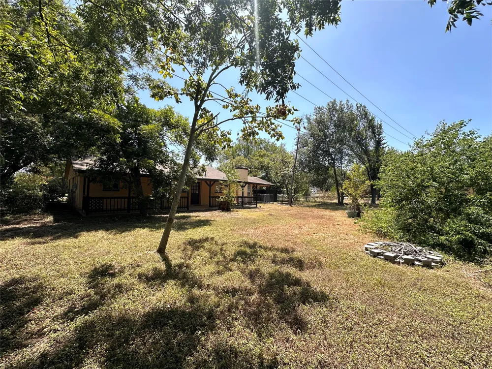 400 Sunbonnet Drive Buda, TX 78610