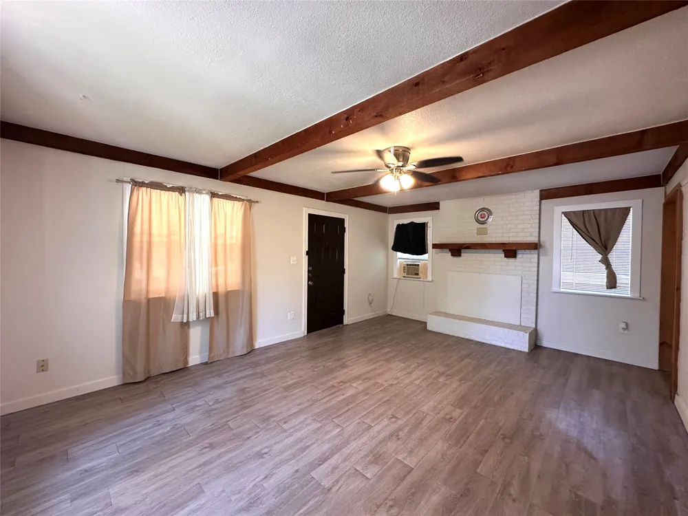 400 Sunbonnet Drive Buda, TX 78610