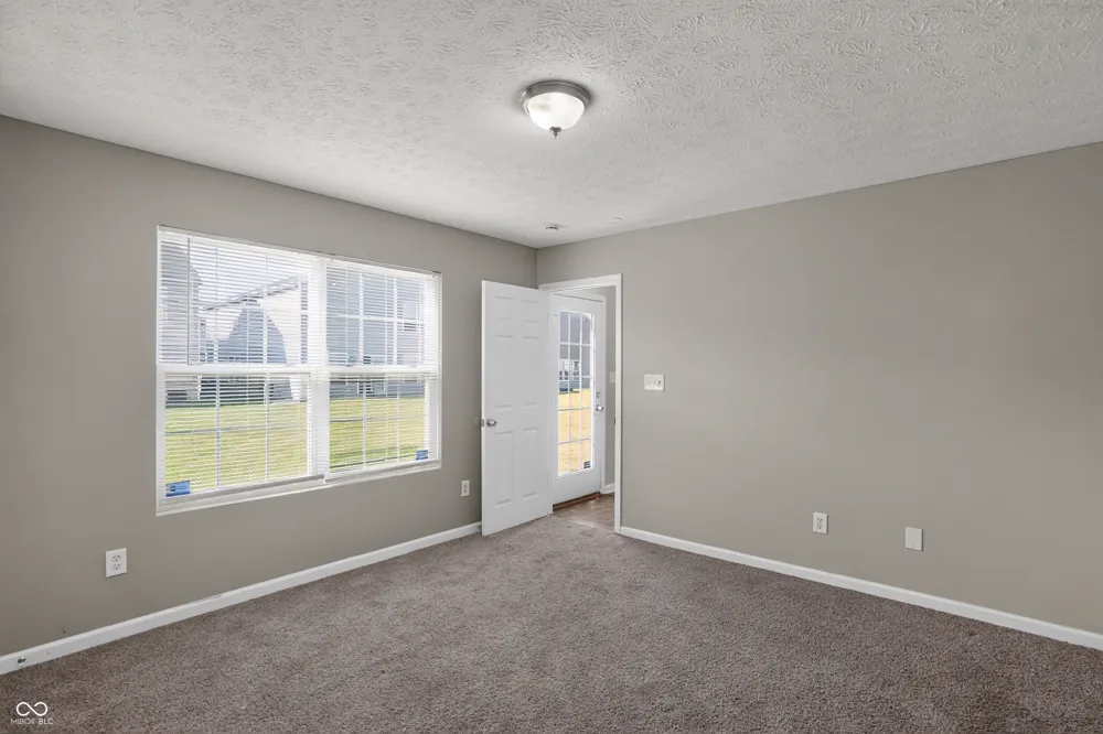 11311 Cuyahoga Drive Indianapolis, IN 46235