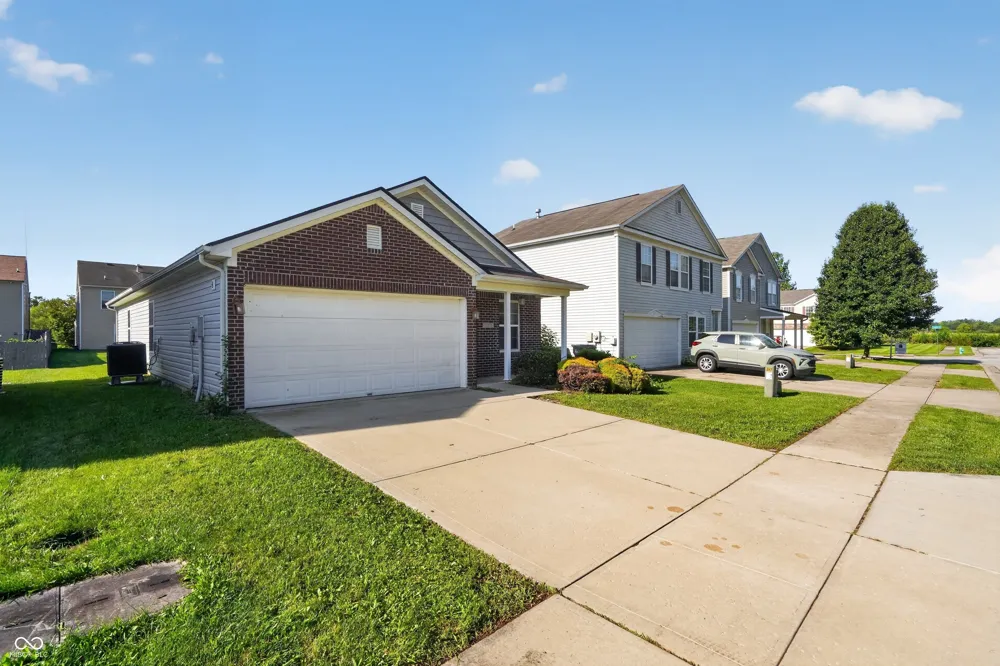 11311 Cuyahoga Drive Indianapolis, IN 46235