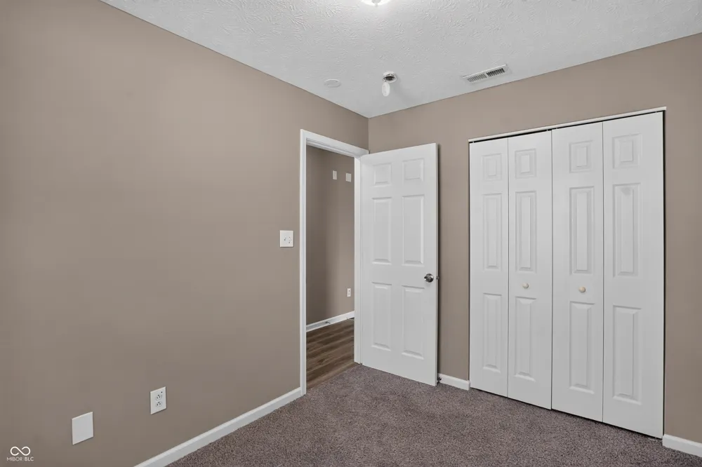 11311 Cuyahoga Drive Indianapolis, IN 46235