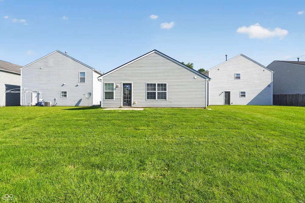 11311 Cuyahoga Drive Indianapolis, IN 46235