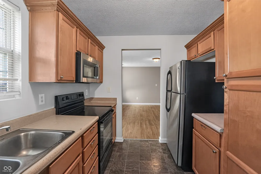 11311 Cuyahoga Drive Indianapolis, IN 46235