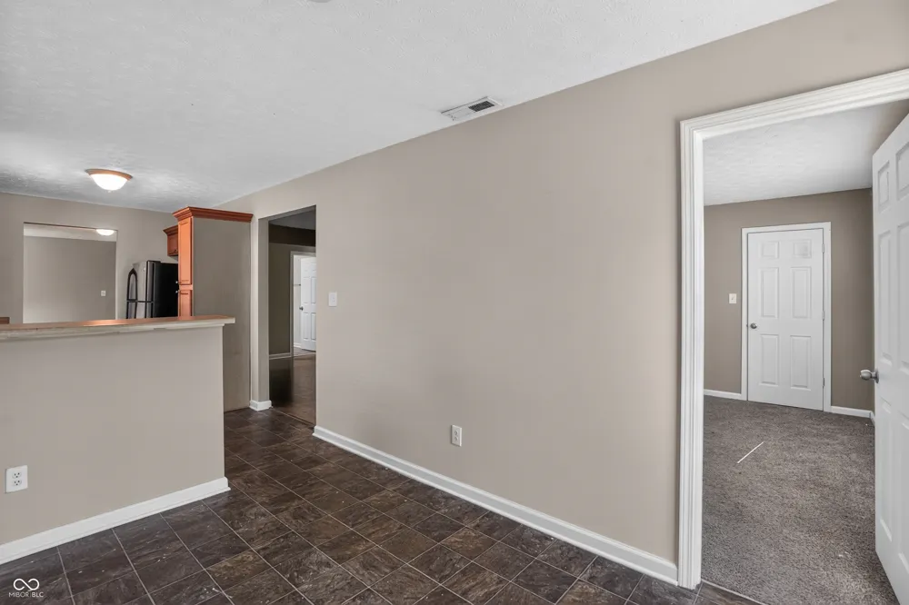 11311 Cuyahoga Drive Indianapolis, IN 46235
