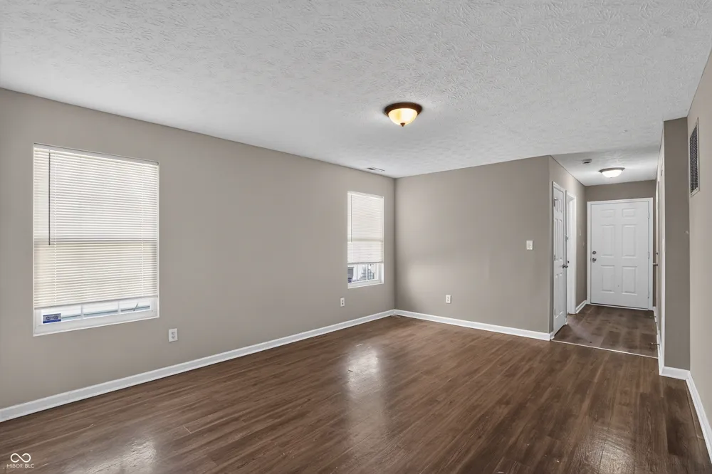 11311 Cuyahoga Drive Indianapolis, IN 46235