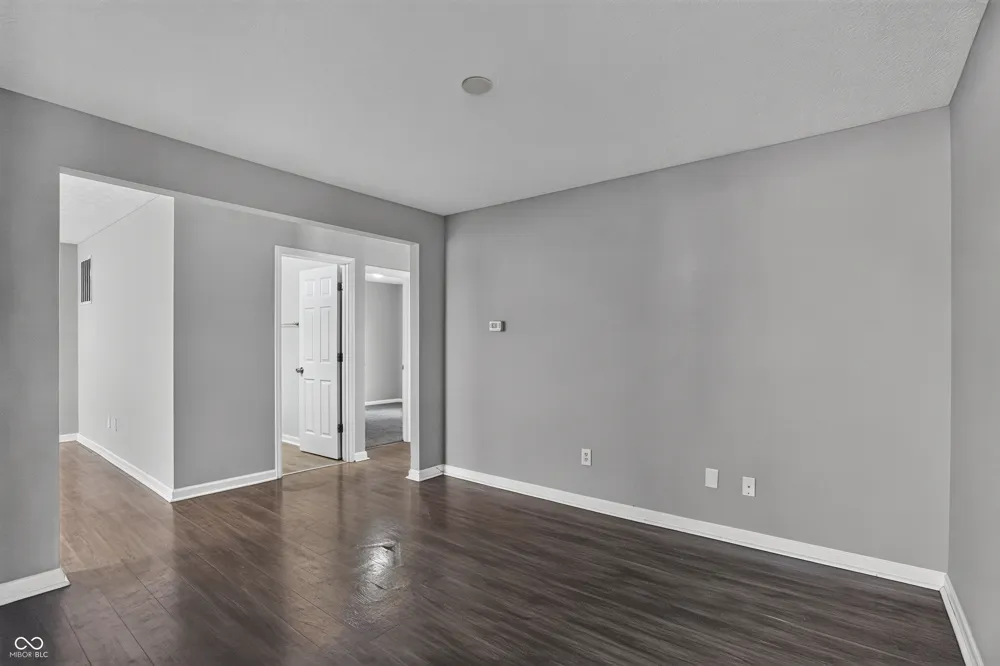 11311 Cuyahoga Drive Indianapolis, IN 46235