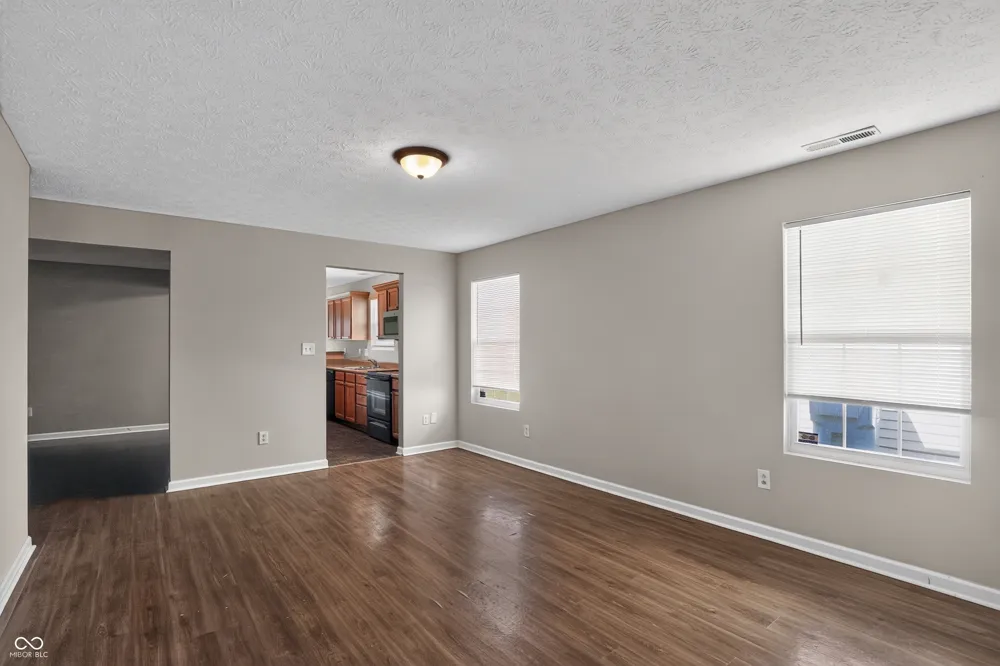 11311 Cuyahoga Drive Indianapolis, IN 46235