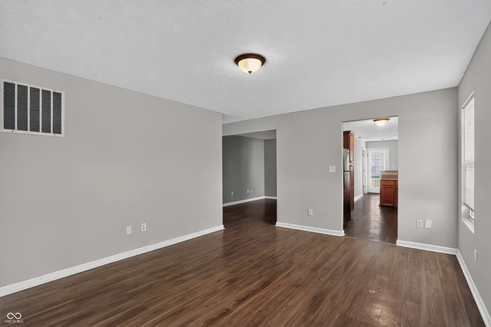 11311 Cuyahoga Drive Indianapolis, IN 46235