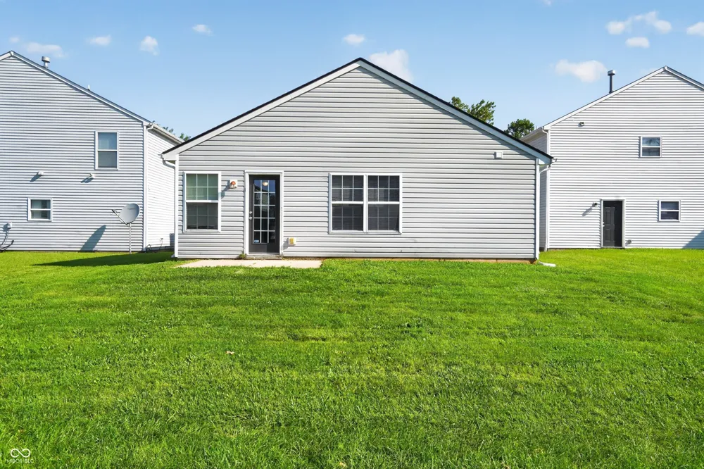 11311 Cuyahoga Drive Indianapolis, IN 46235