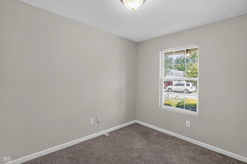 11311 Cuyahoga Drive Indianapolis, IN 46235