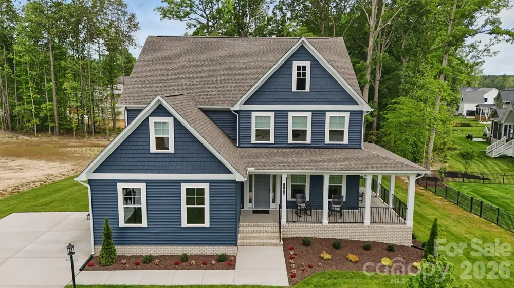 6095 Diamond Place Harrisburg, NC 28075