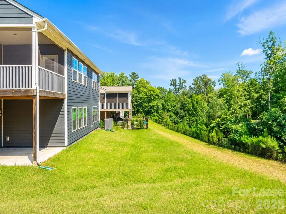 15718 Aviary Orchard Way Charlotte, NC 28278