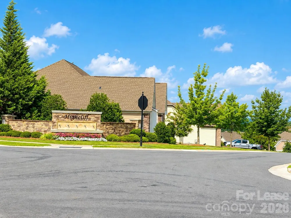 15718 Aviary Orchard Way Charlotte, NC 28278