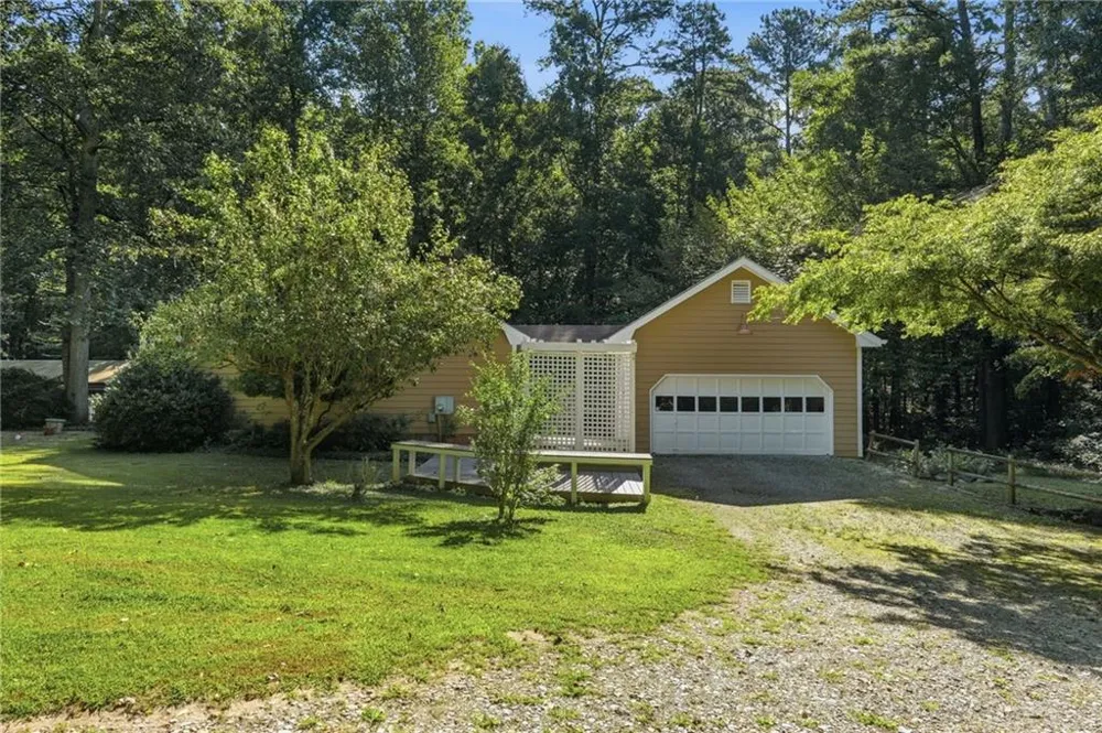 724 Clarke Trail Dacula, GA 30019