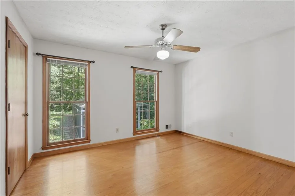 724 Clarke Trail Dacula, GA 30019